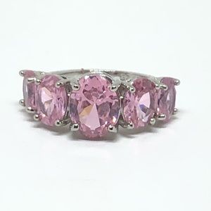 925/18kw Gold 5 Oval Cut Pink Cubic Zirconia Ring